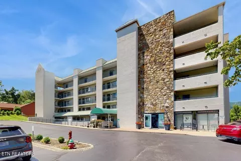 354 E Holly Ridge Rd #202, Gatlinburg, TN 37738