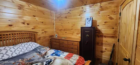 Bedroom - 1955 Terry Rd, Oneida, TN 37841 photo 1 of 2