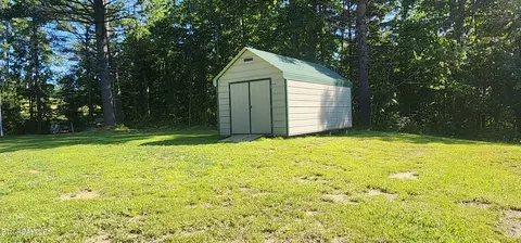 Exterior - 1955 Terry Rd, Oneida, TN 37841 photo 2 of 3