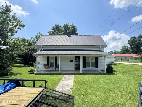 411 West 4th Street, Livingston, TN 38570