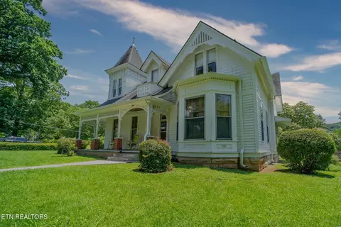 438 E Main St, Rogersville, TN 37857