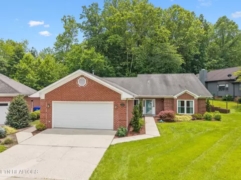 14 Bellhaven Ln, Oak Ridge, TN 37830