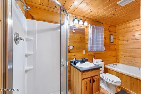 Bath - 2217 Red Bud Rd, Sevierville, TN 37876 photo 1 of 5