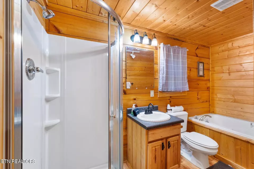 Bath - 2217 Red Bud Rd, Sevierville, TN 37876 photo 1 of 5
