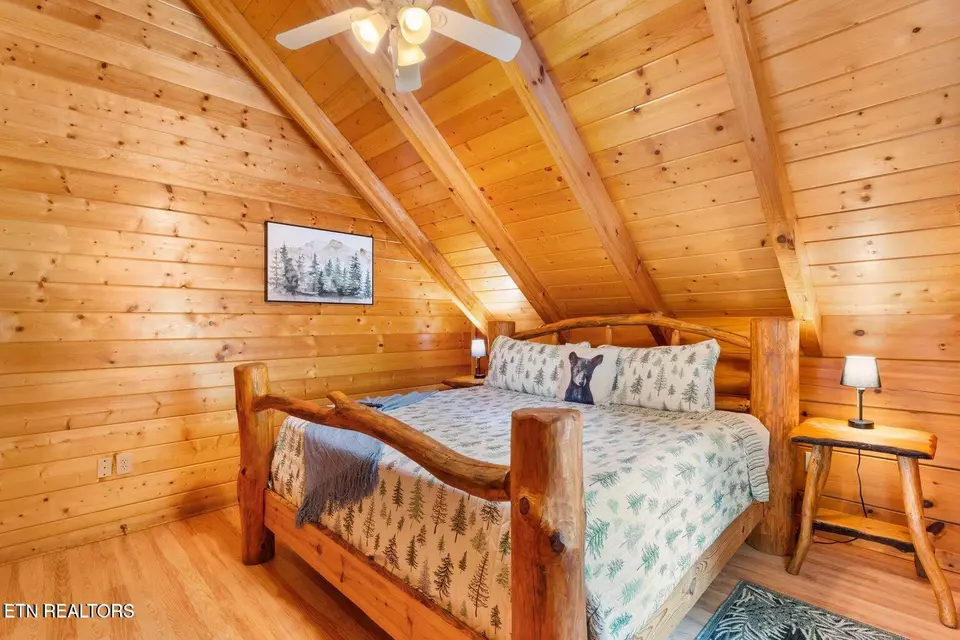 Bedroom - 2217 Red Bud Rd, Sevierville, TN 37876 photo 8 of 9