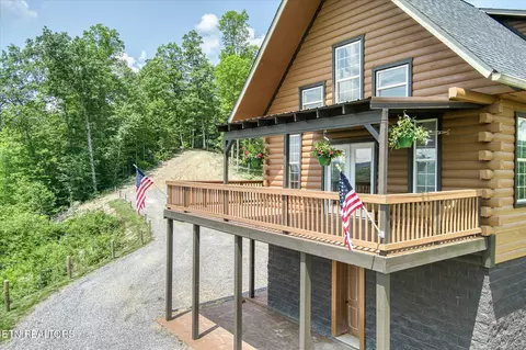 7040 Fallen Timber Ln, Crawford, TN 38554