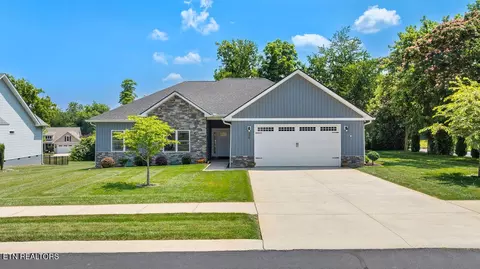 425 Cheeyo Pl, Loudon, TN 37774