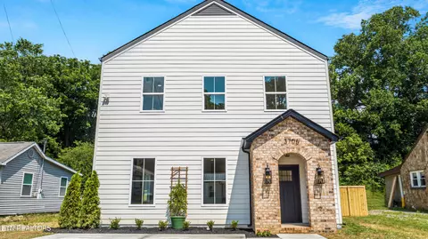 3706 Decatur Dr, Knoxville, TN 37920