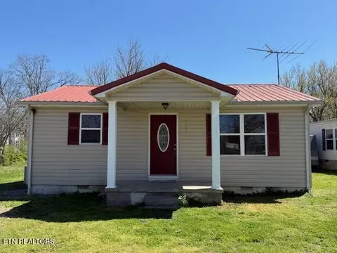 107 Pennsylvania Ave, Etowah, TN 37331