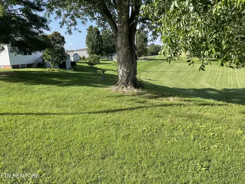 2572 May Rd, Talbott, TN 37877 photo 5