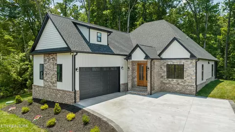 200 Nuhya Trce, Loudon, TN 37774