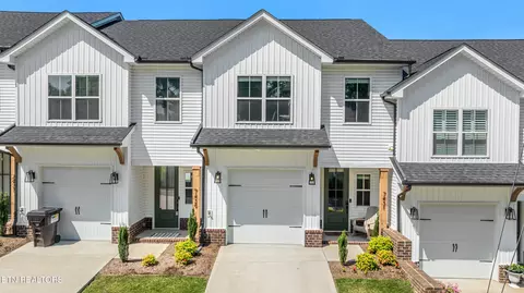 7431 Thomas Ln, Knoxville, TN 37918