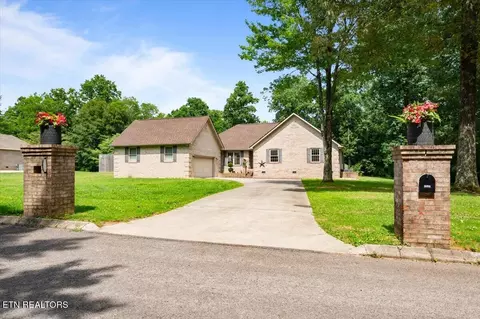 252 Quail Hollow Ln, Clinton, TN 37716