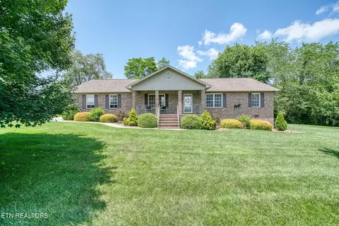 243 Ottoma Dr, Crossville, TN 38555