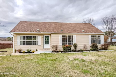 809 Hudson St, Sweetwater, TN 37874