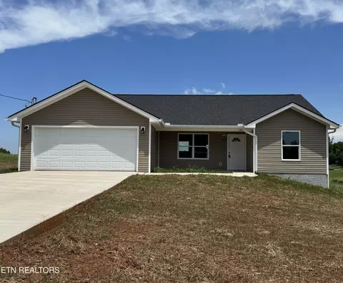 124 Ogle Dr, Sweetwater, TN 37874