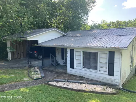 4720 Griffith Dr, Knoxville, TN 37914
