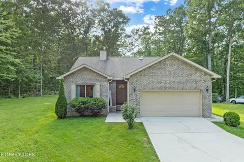 11 Burton Ter, Crossville, TN 38558