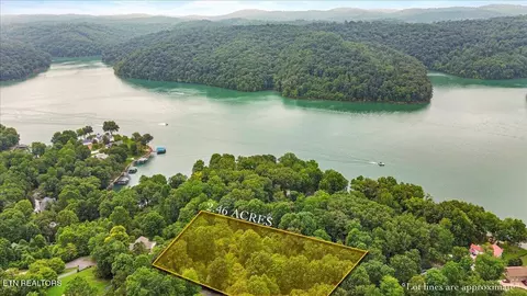 46 47 48 Bucks And Doe Ln, La Follette, TN 37766