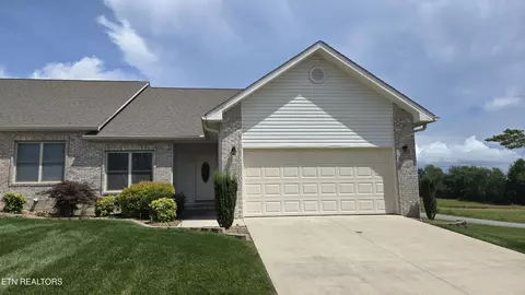 292 Woodgate Dr, Crossville, TN 38571