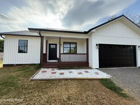 155 N Fork Loop, Madisonville, TN 37354