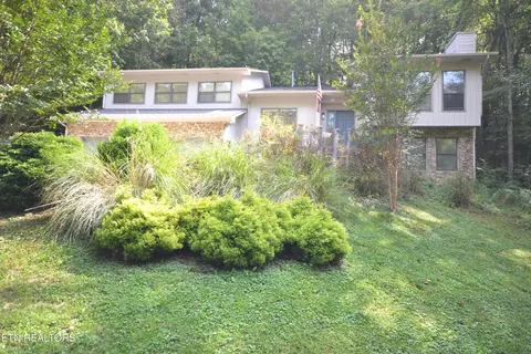 102 Greywood Pl, Oak Ridge, TN 37830