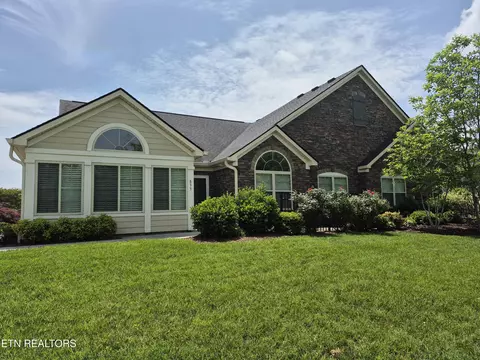 833 Pryse Farm Blvd, Knoxville, TN 37934