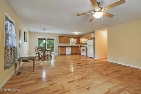 Living - 903 Riverchase Tr, Clarkrange, TN 38553 photo 3 of 3