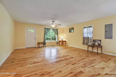 Living - 903 Riverchase Tr, Clarkrange, TN 38553 photo 2 of 3