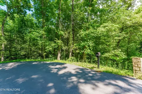 Maples Rd, Gatlinburg, TN 37738