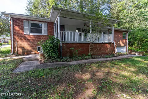 128 Orchard Ln, Oak Ridge, TN 37830