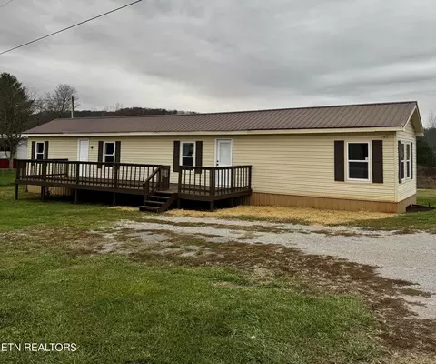 1221 Disneyland Rd, Sparta, TN 38583