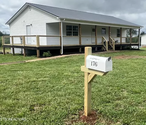 176 Pleasant Dr, Madisonville, TN 37354