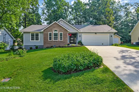 125 Cromwell Ln, Crossville, TN 38558
