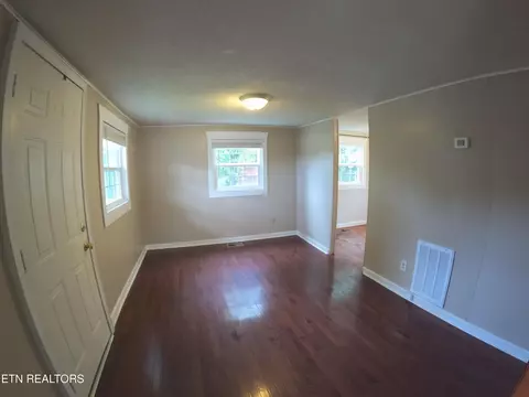 Living - 9 Sharp Rd, Athens, TN 37303 photo 1 of 3