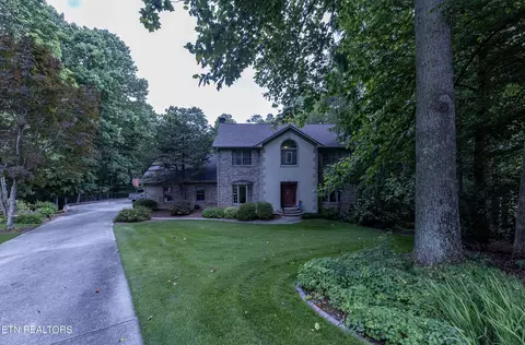 108 Beechwood Ln, Oak Ridge, TN 37830
