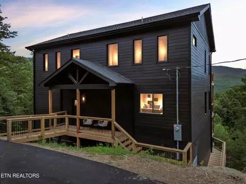 3959 Duck Hollow Rd, Gatlinburg, TN 37738