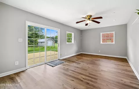 Living - 465 Marie St, Talbott, TN 37877 photo 3 of 5