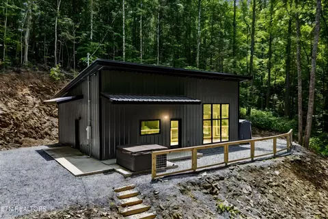 701 703a School House Gap Rd # A, Sevierville, TN 37876