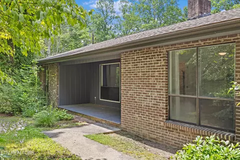 4533 E Scenic Dr, Gatlinburg, TN 37738