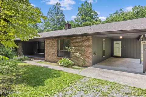 4533 E Scenic Dr, Gatlinburg, TN 37738