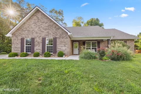1709 Griffitts Mill Cir, Maryville, TN 37803