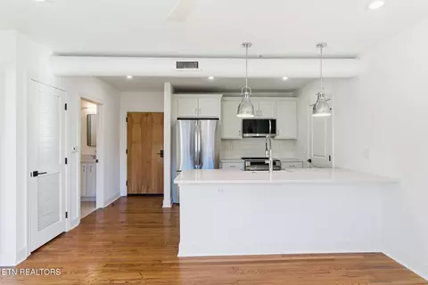 2724 E Magnolia Ave #205, Knoxville, TN 37914