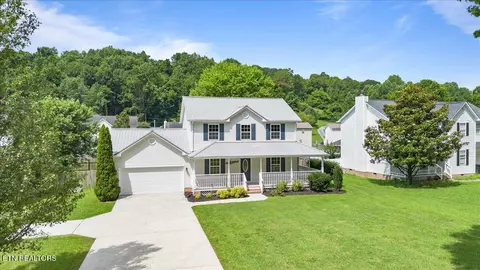 348 Ridge Rd, Caryville, TN 37714