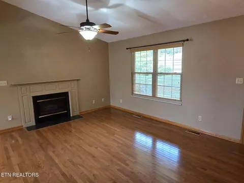 7329 Sweetbriar Dr, Talbott, TN 37877 photo 2