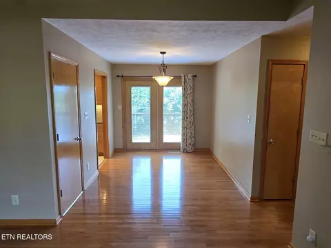 7329 Sweetbriar Dr, Talbott, TN 37877 photo 3
