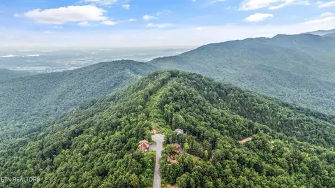 5 Shell Mountain Rd, Sevierville, TN 37876