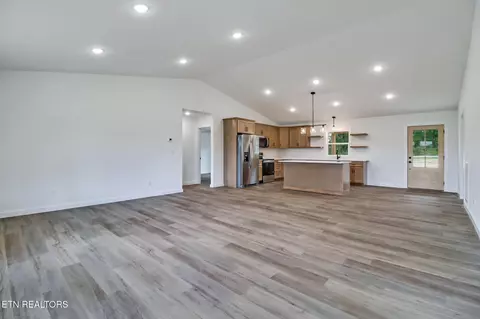 817 Hack Beaty Rd, Grimsley, TN 38565 photo 6