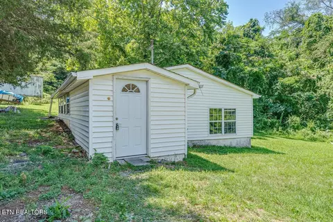 9126 Andersonville Pike Pike, Powell, TN 37849