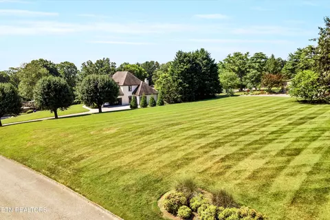 209 Saint Andrews Dr, Knoxville, TN 37934